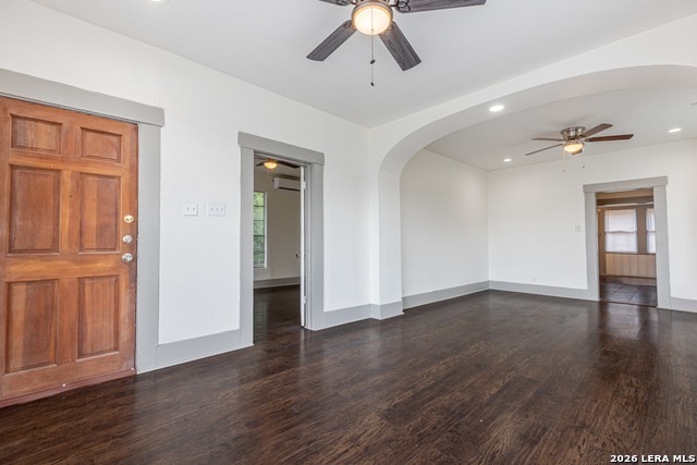 706 Canton Property Photo 6