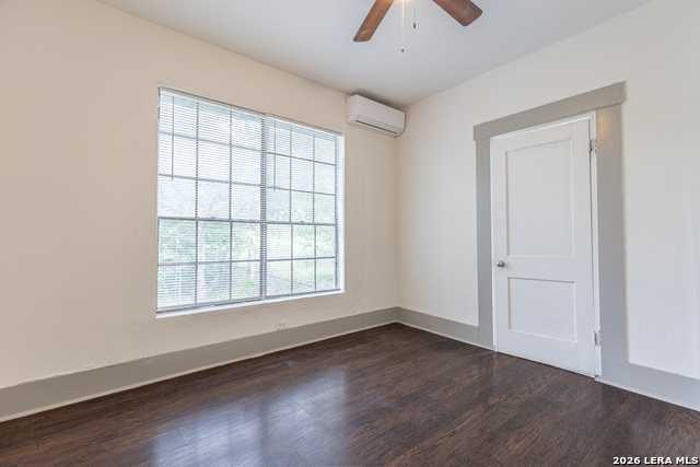 706 Canton Property Photo 18