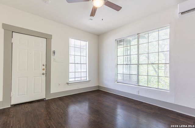 706 Canton Property Photo 23