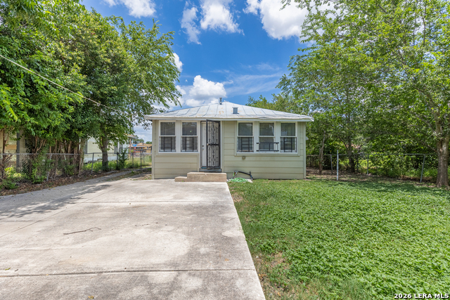 706 Canton Property Photo 27