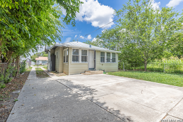 706 Canton Property Photo 28