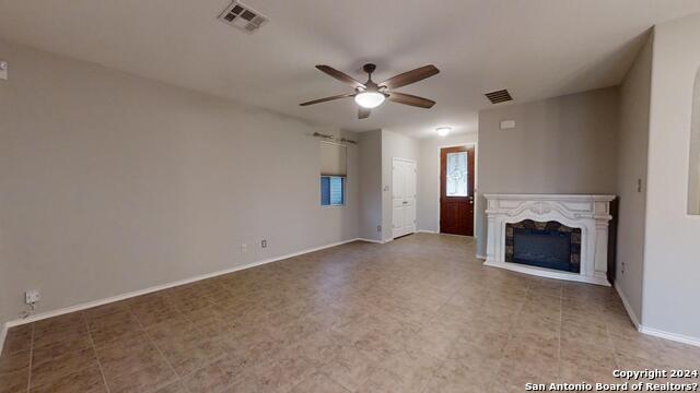 2915 Thunder Gulch Property Photo 3