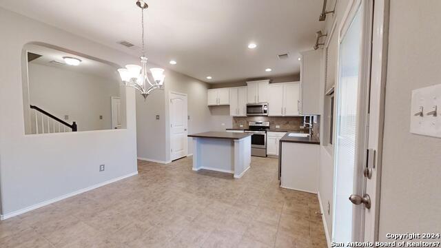 2915 Thunder Gulch Property Photo 4