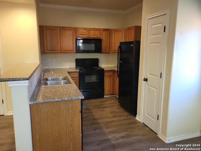 4815 Appleseed Ct Property Photo 3