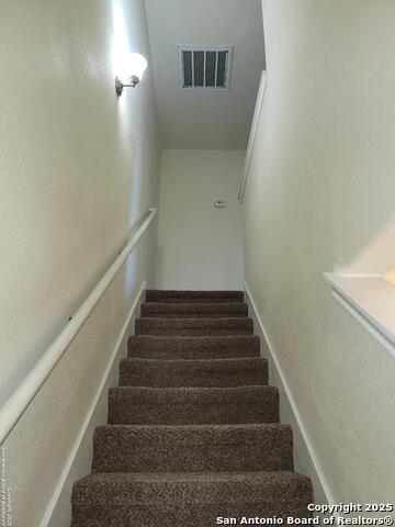 4815 Appleseed Ct Property Photo 5