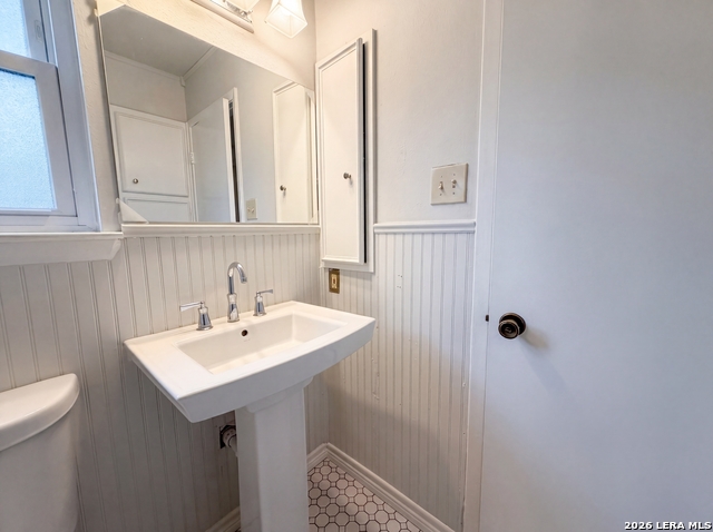 13930 Winding Hl Property Photo 9