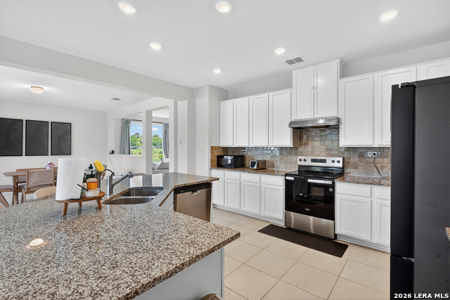 9403 Hinterlands Dr Property Photo 11