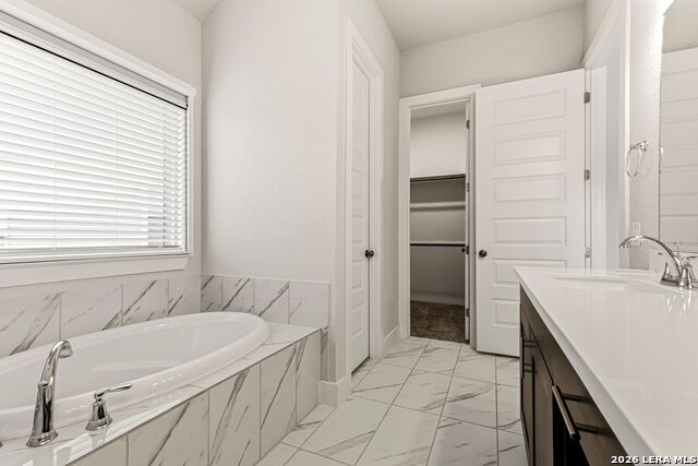 11625 Hollering Pass Property Photo 28