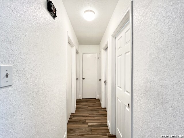 2106 Henrietta St Property Photo 18