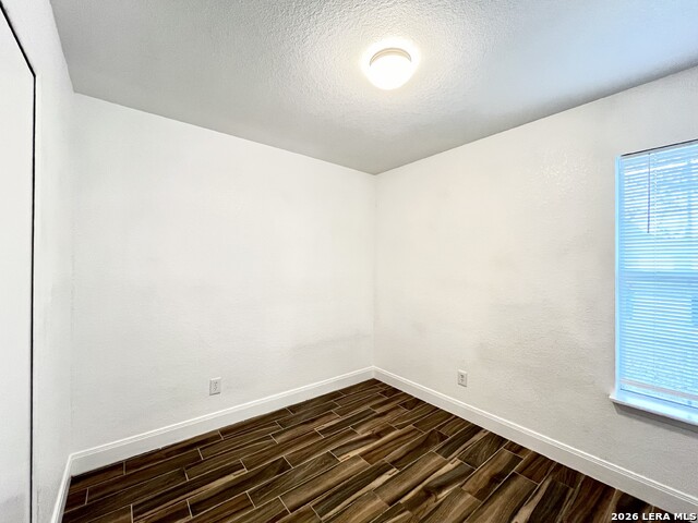 2106 Henrietta St Property Photo 19