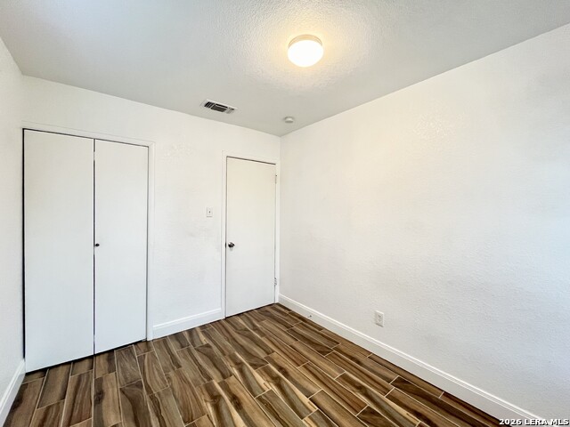 2106 Henrietta St Property Photo 22
