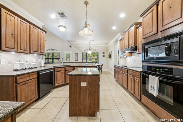 1511 Mount Bear Property Photo 10