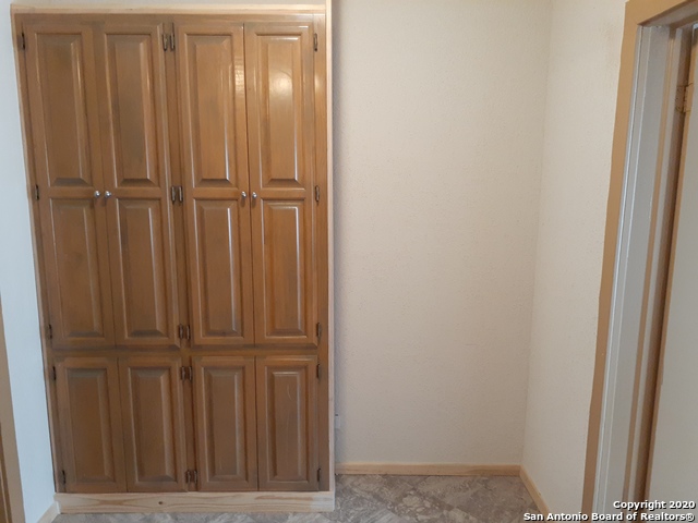 1114 S Loop 1604 E Property Photo 8