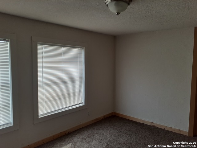 1114 S Loop 1604 E Property Photo 11