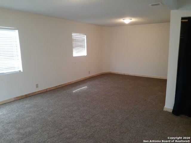 1114 S Loop 1604 E Property Photo 12