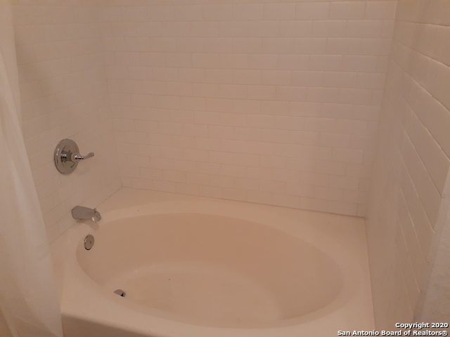 1114 S Loop 1604 E Property Photo 14