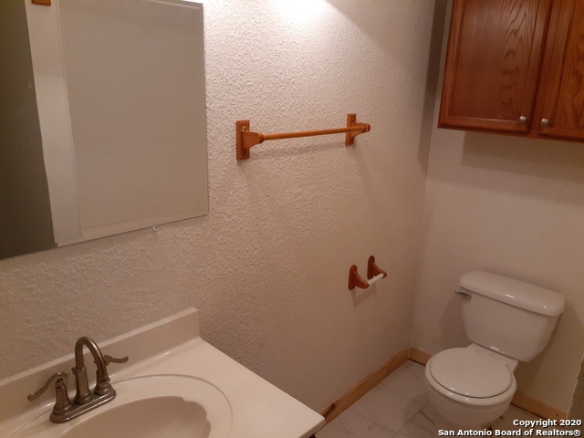 1114 S Loop 1604 E Property Photo 15