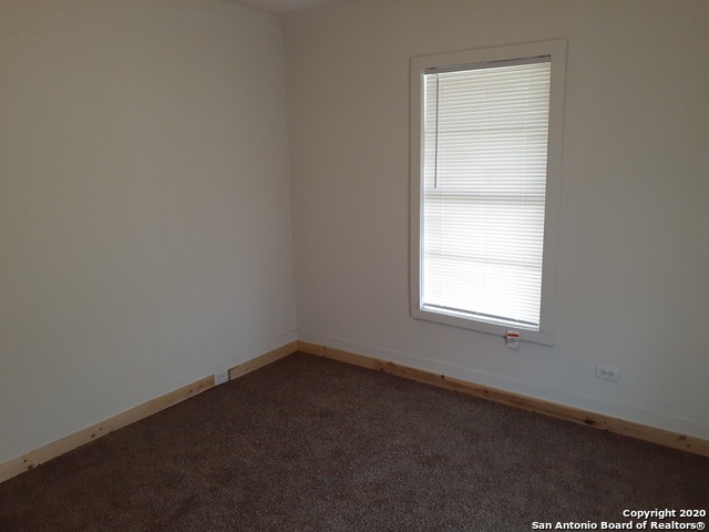 1114 S Loop 1604 E Property Photo 20