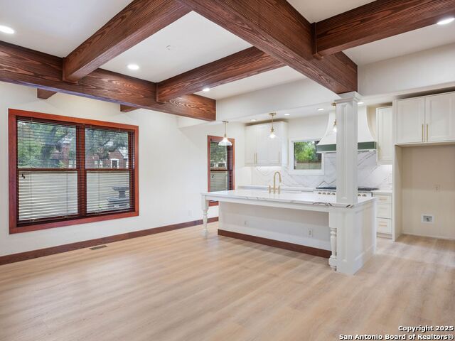 421 E Hildebrand Property Photo 21