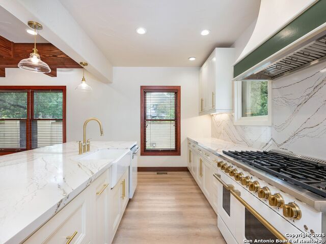 421 E Hildebrand Property Photo 28