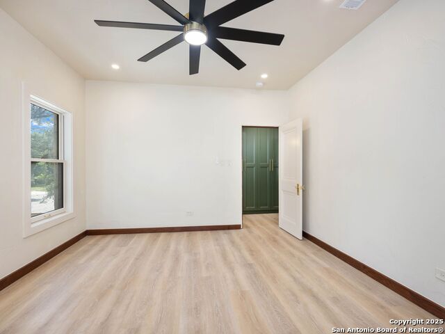 421 E Hildebrand Property Photo 40