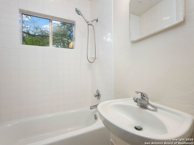 421 E Hildebrand Property Photo 46