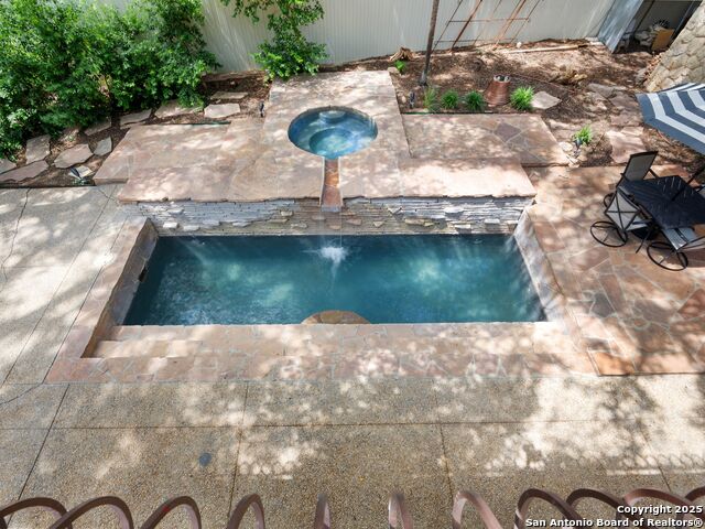 421 E Hildebrand Property Photo 47