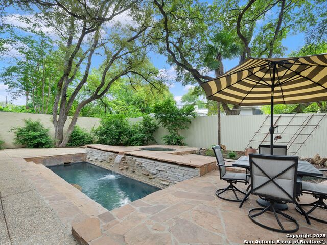 421 E Hildebrand Property Photo 48