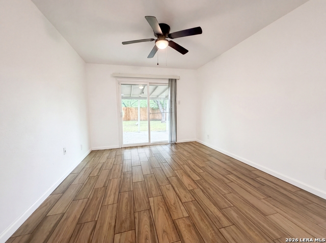 3702 Autumn Ln Property Photo 3
