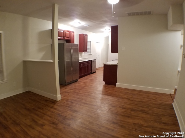 5019 Hemphill Dr Property Photo 4