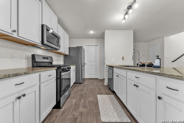 1045 Pacific Monarch Property Photo 9