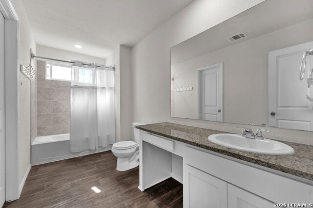 1045 Pacific Monarch Property Photo 24