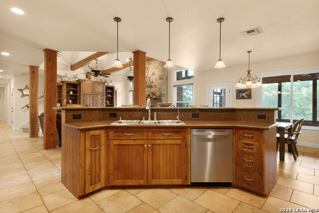 246 Stonebrook Rdg Property Photo 5