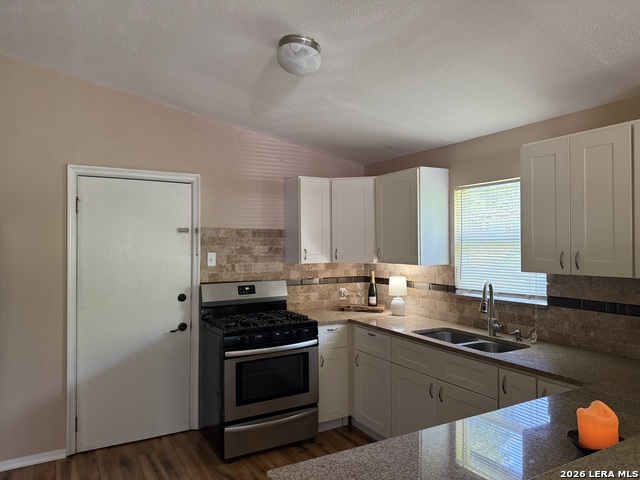 438 Sumner Dr. Property Photo 6