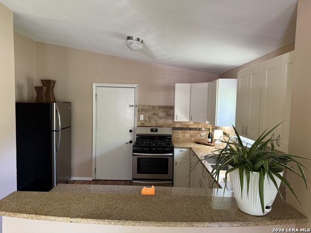 438 Sumner Dr. Property Photo 7