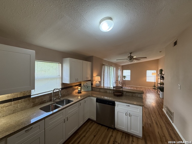 438 Sumner Dr. Property Photo 9