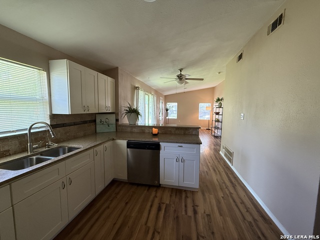 438 Sumner Dr. Property Photo 12