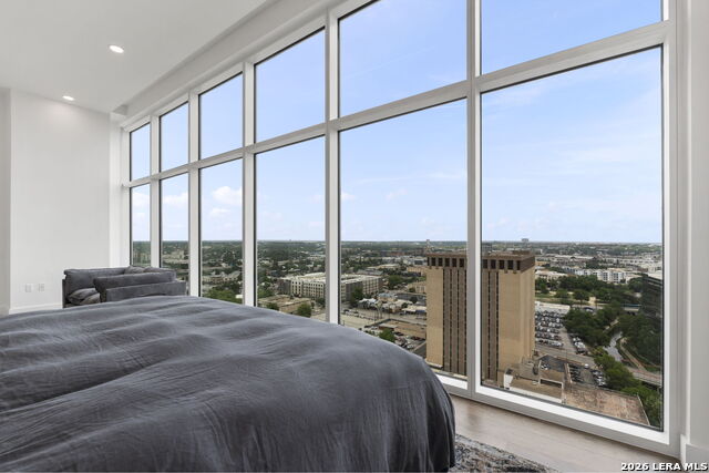 123 Lexington Property Photo 24