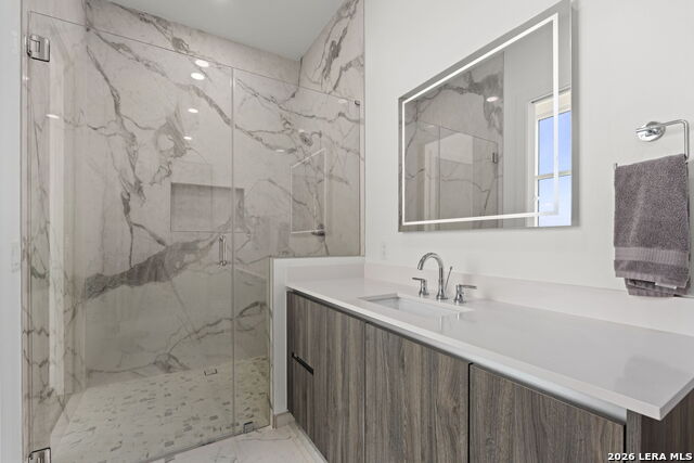123 Lexington Property Photo 28