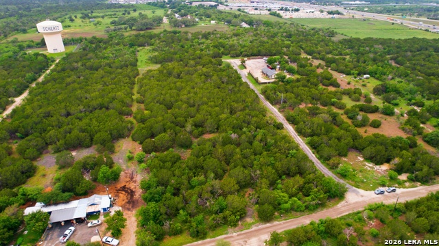 2420 Pecan Property Photo 3