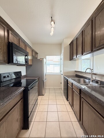 1271 E Common St Property Photo 9