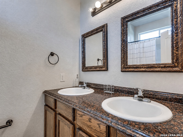 1271 E Common St Property Photo 15
