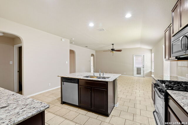 14037 Shivers Cv Property Photo 10