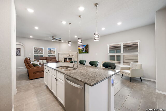 1044 Slight Property Photo 9