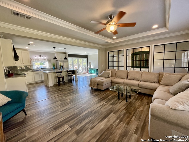 203 Ranch Dr Property Photo 2