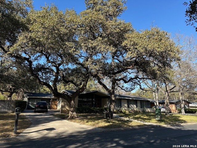 2919 Hitching Post Property Photo 1