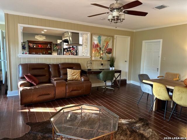 2919 Hitching Post Property Photo 8