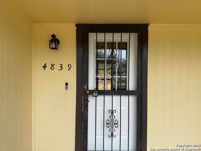 4839 Castle Strm Property Photo 3
