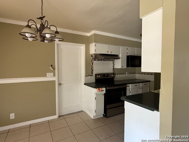 4839 Castle Strm Property Photo 16