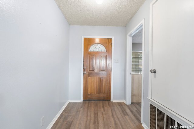 823 Pinehurst Dr Property Photo 8